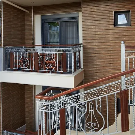 Athos Thea Luxury Sarti